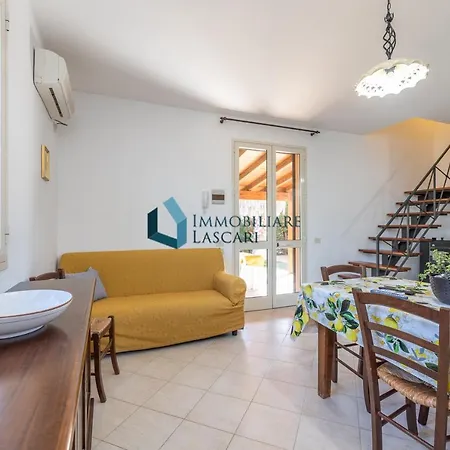 Siragusa Con Piscina Condominiale *