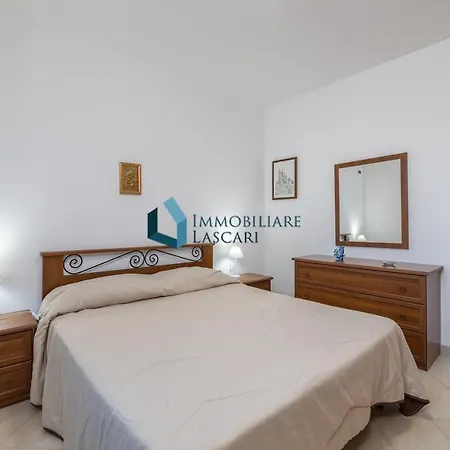 Siragusa Con Piscina Condominiale *