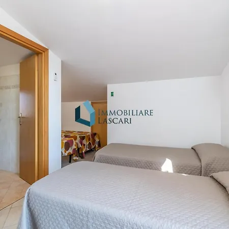 Siragusa Con Piscina Condominiale Кампофеличе-ди-Роччелла